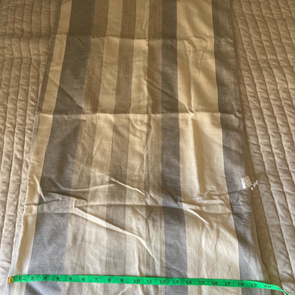 Pottery Barn Linen Striped King Pillow Case - Picture 3 of 7
